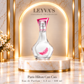 Paris Hilton Can Can - Eau de Parfum - 3.4 oz / 100 ml — producto y pedestal